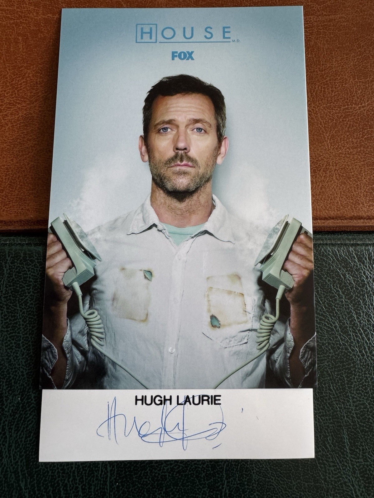 (BF4) RARE HUGH LAURIE ORIGINAL SIGNED AUTOGRAPH BRITISH TV ACTOR HOUSE (BF4) RARE HUGH LAURIE ORIGINAL SIGNED AUTOGRAPH BRITISH TV ACTOR HOUSE