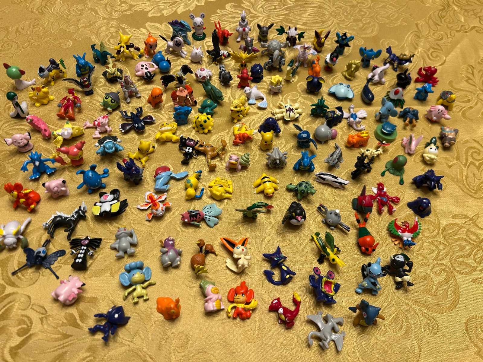 Huge Lot of 137 Miniature Pokemon 1 Huge Lot of 137 Miniature Pokemon 1