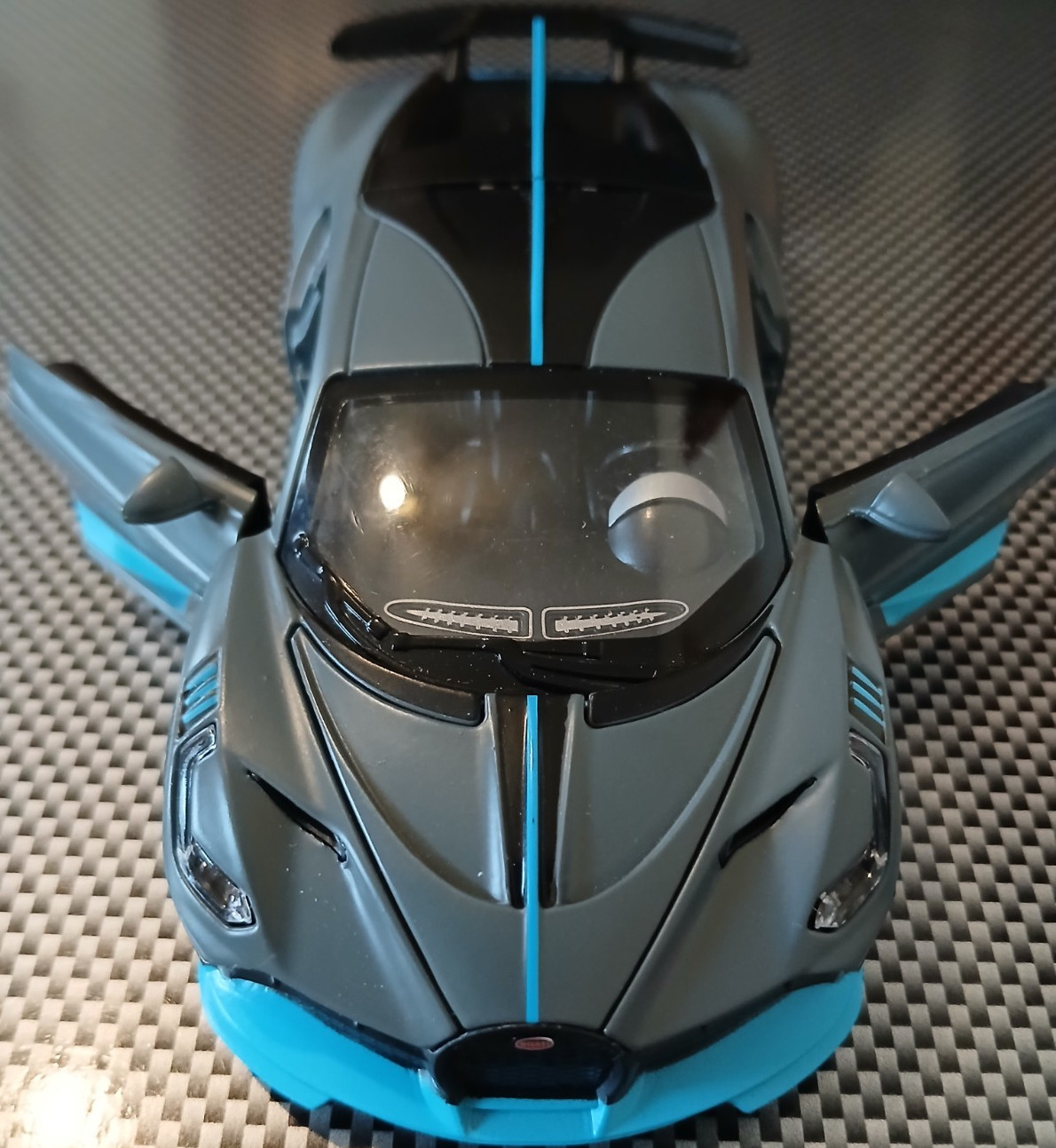 Bugatti Divo Gray Blue Collectible Model Car with Opening Doors Bugatti Divo Gray Blue Collectible Model Car with Opening Doors