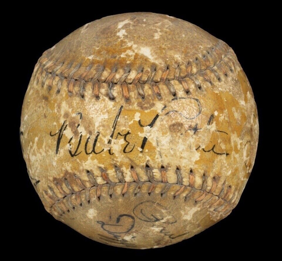 THE BABE RUTH SWEET SPOT AUTOGRAPHED BASEBALL YOU’VE BEEN LOOKING FOR PSA COA 