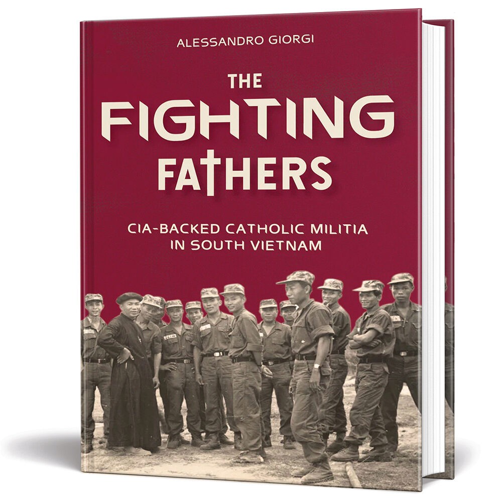 The Fighting Fathers SCHIFFER (9780764368257) The Fighting Fathers SCHIFFER (9780764368257)
