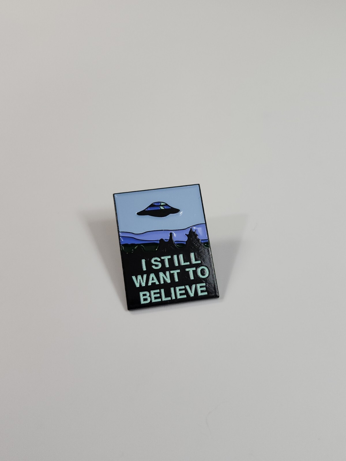 UFO I Still Want To Believe Lapel Pin 