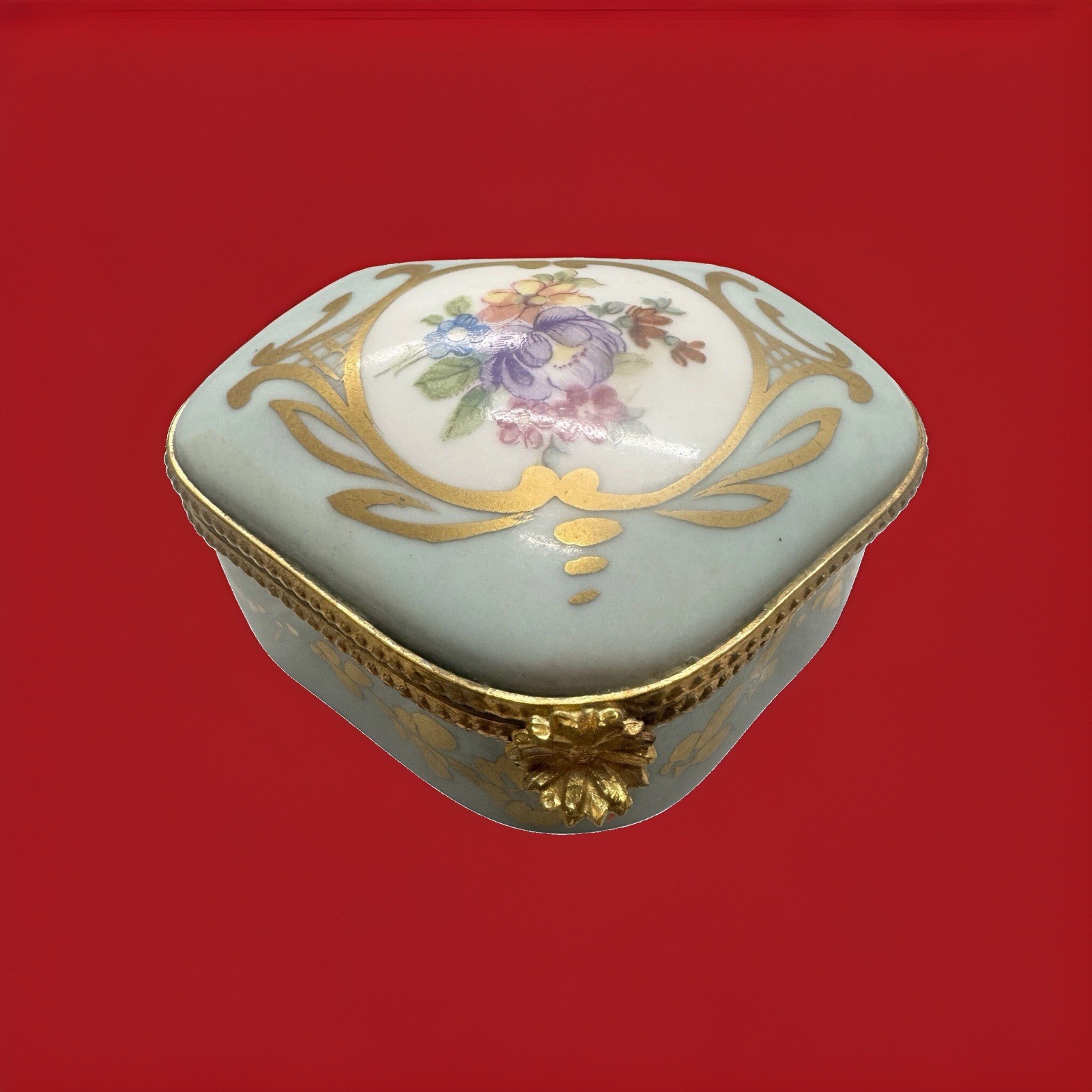*Vintage* Limoges France Floral Trinket Box With Gold Rim *Vintage* Limoges France Floral Trinket Box With Gold Rim