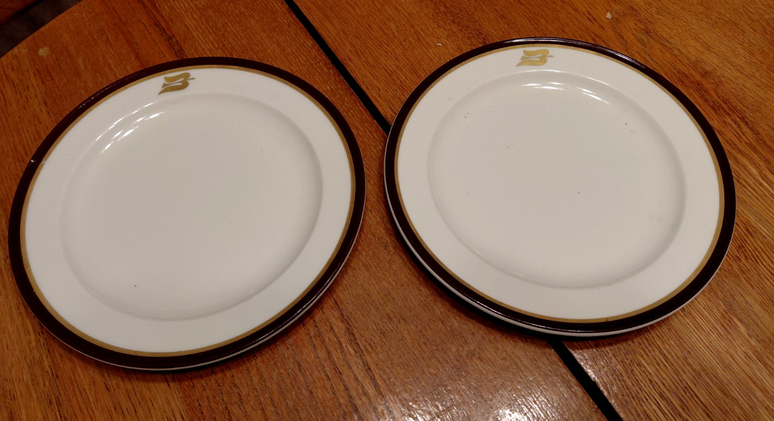 VINTAGE PAIR 2 ROYAL VIKING CRUISE DESSERT PLATES OCEAN LINER MAYER CHINA PA VINTAGE PAIR 2 ROYAL VIKING CRUISE DESSERT PLATES OCEAN LINER MAYER CHINA PA