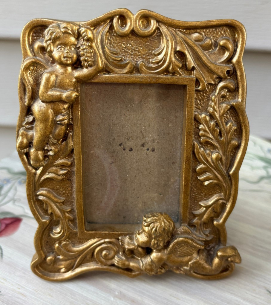 Small Miniature Gold Tone Cherub Angels Picture Photo Frame - Holds 2 x 3\