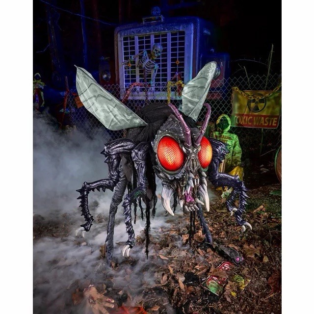 05020557 Spirit Halloween 4 Ft Buzz Mosquito Animatronic Prop 2026
