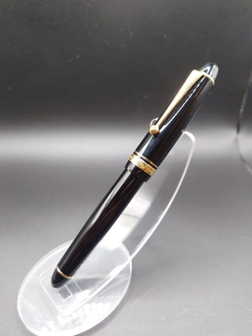 Pilot Fountain Pen Custom 742 Nib 14K SM Office Supplies Writing Instrument Used Pilot Fountain Pen Custom 742 Nib 14K SM Office Supplies Writing Instrument Used