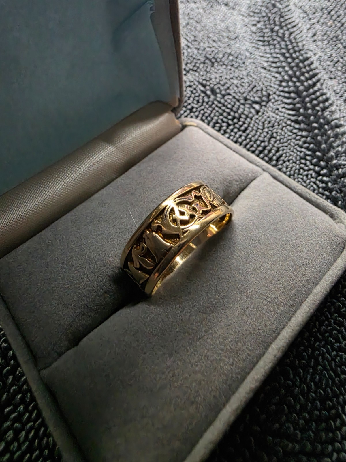 Vintage Freemason ring 10K Gold, 5.56 grams, size 10.5. stamped Vintage Freemason ring 10K Gold, 5.56 grams, size 10.5. stamped