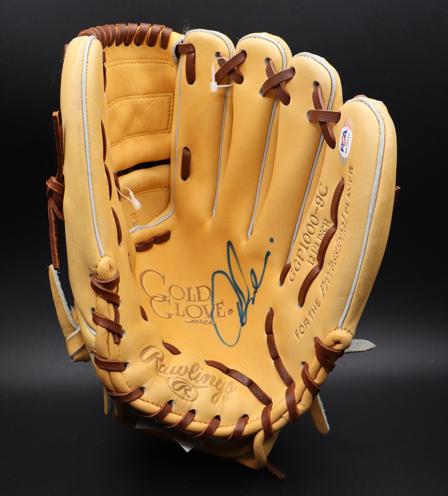 Alex Rodriguez Signed Glove Autograph Auto PSA/DNA AK70117 Alex Rodriguez Signed Glove Autograph Auto PSA/DNA AK70117