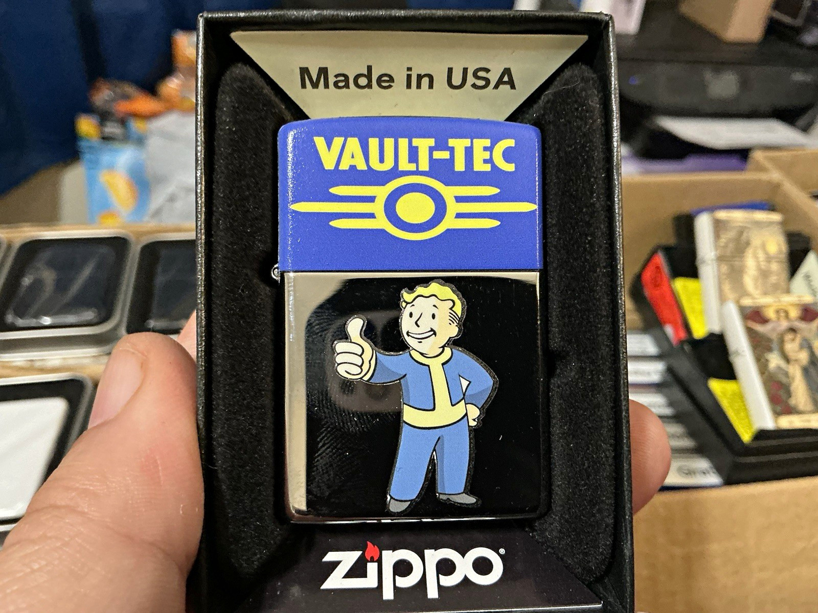 Zippo Vault-Tec Fallout Vault Boy Lighter Made in USA - Fallout Vault Boy Zippo Vault-Tec Fallout Vault Boy Lighter Made in USA - Fallout Vault Boy