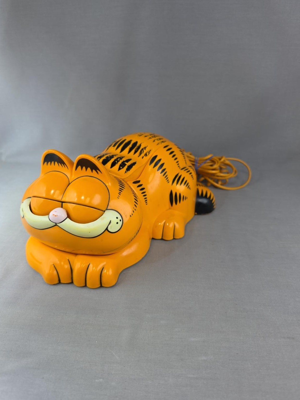 Vintage Tyco Garfield Telephone Model 1207 Moving Eyes Untested Parts Repair