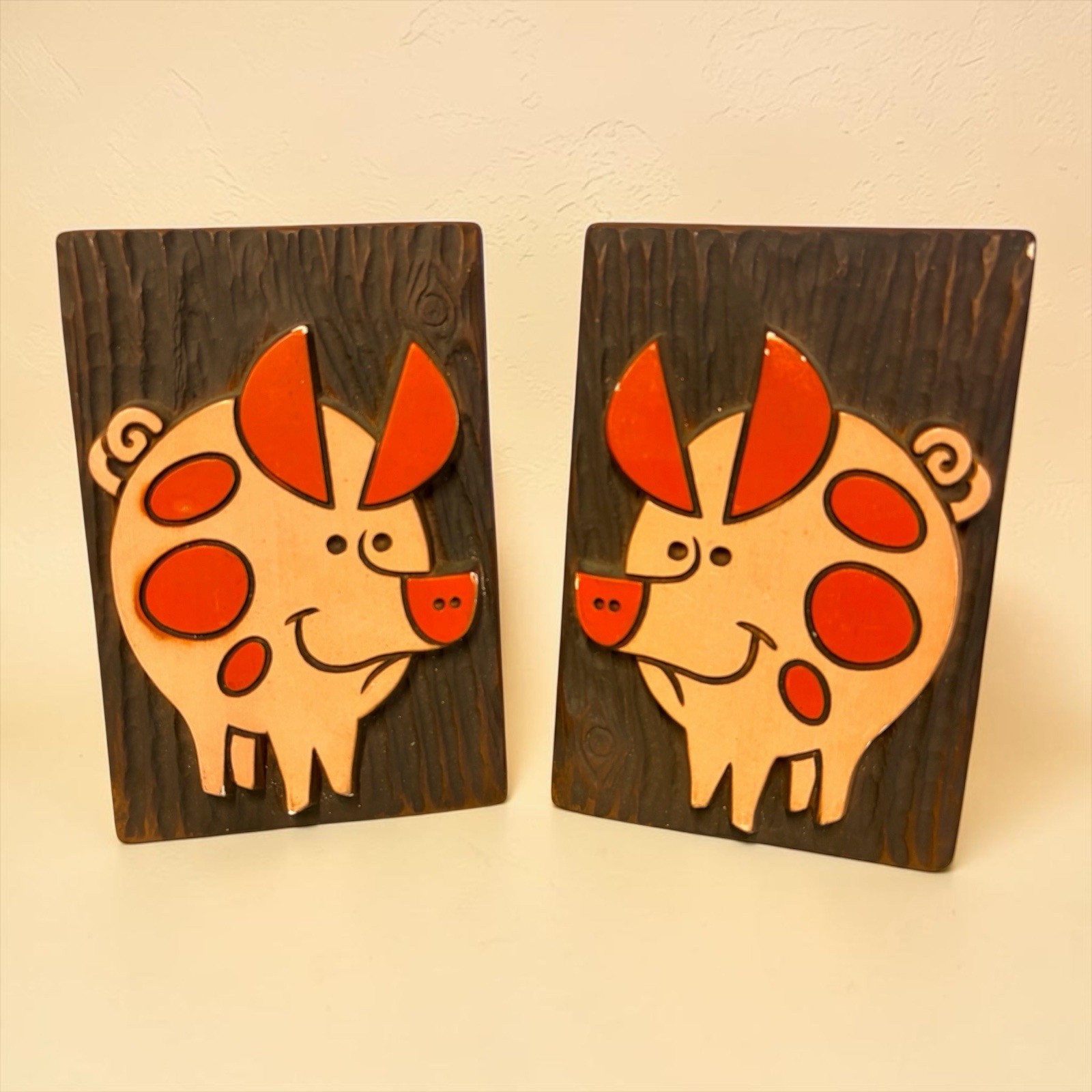 Vintage 1972 Miller Studio Chalkware Pig Wall Plaques MCM Pigs Lot of 2 Vintage 1972 Miller Studio Chalkware Pig Wall Plaques MCM Pigs Lot of 2