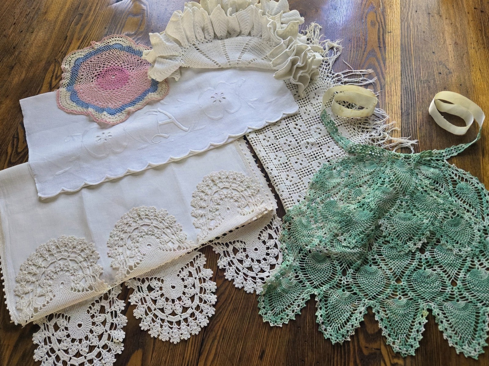 Antique MIXED LINEN LOT handmade LACE crochet EMBROIDERY doily RUNNER apron