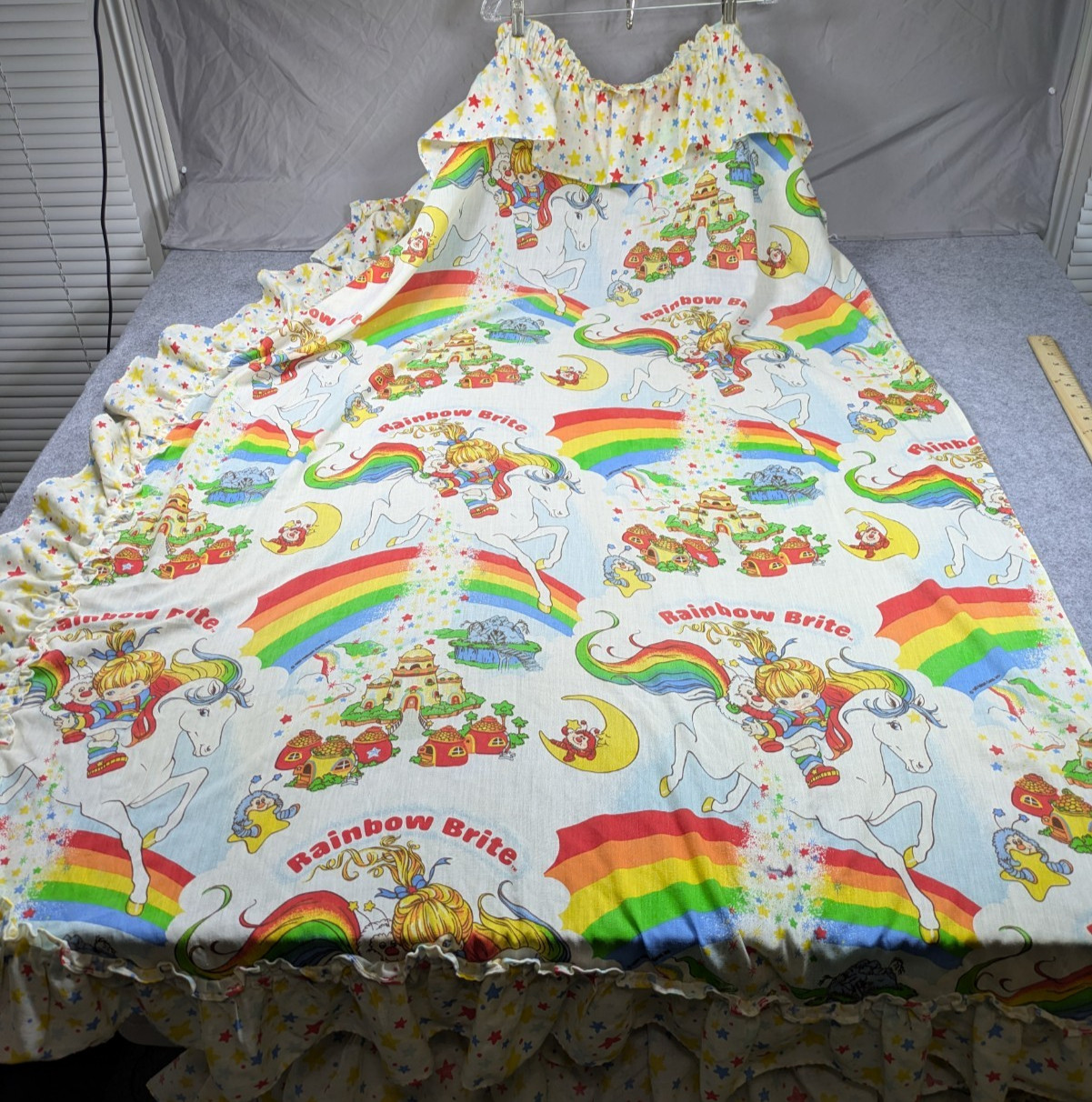 Vintage Rainbow Brite White Bed Sheet 1983 Hallmark Cards Colorful 44x58 Inches Vintage Rainbow Brite White Bed Sheet 1983 Hallmark Cards Colorful 44x58 Inches