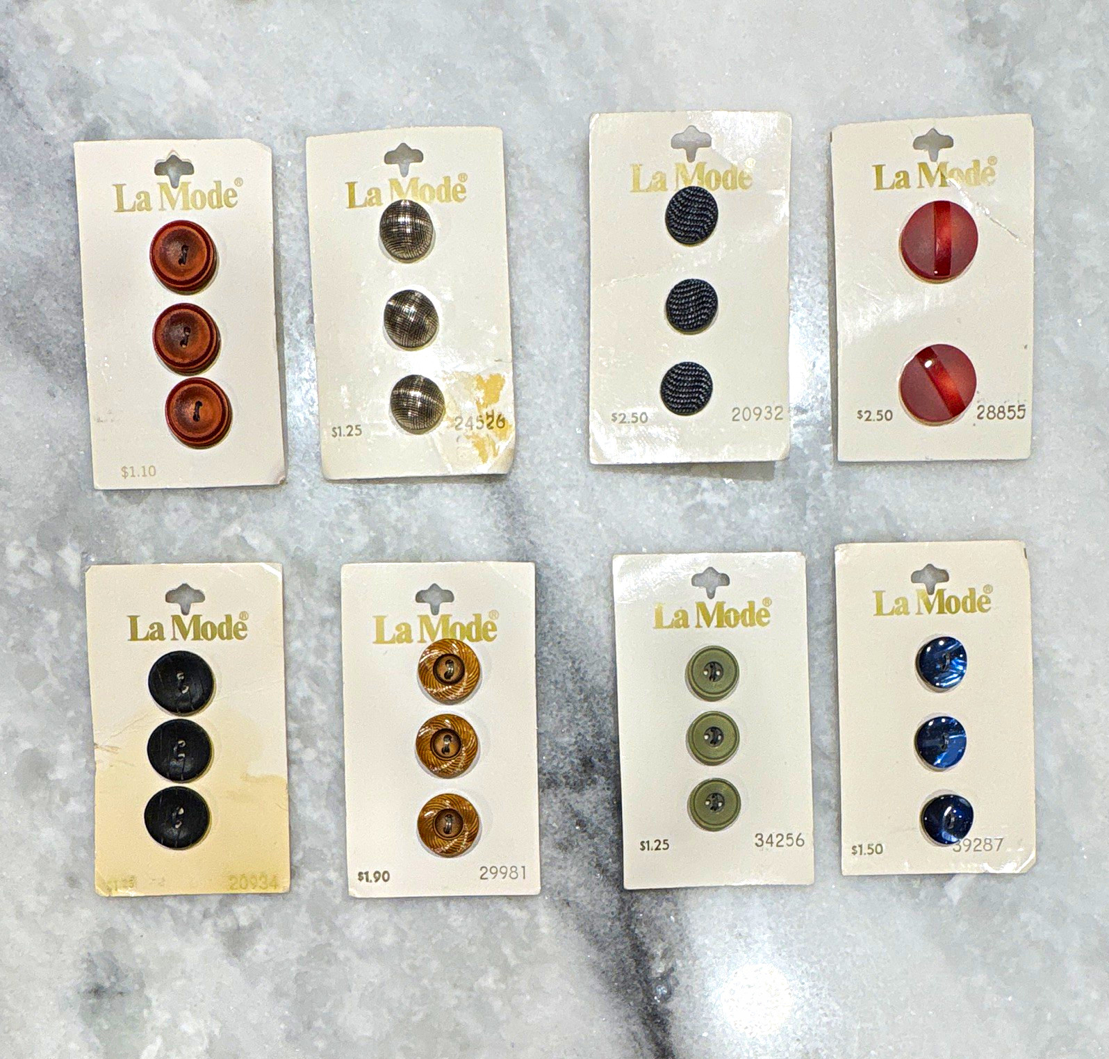 Vintage Lot of Original La Mode Italian Plastic Sewing Buttons, 8 Cards (Lot 4) Vintage Lot of Original La Mode Italian Plastic Sewing Buttons, 8 Cards (Lot 4)