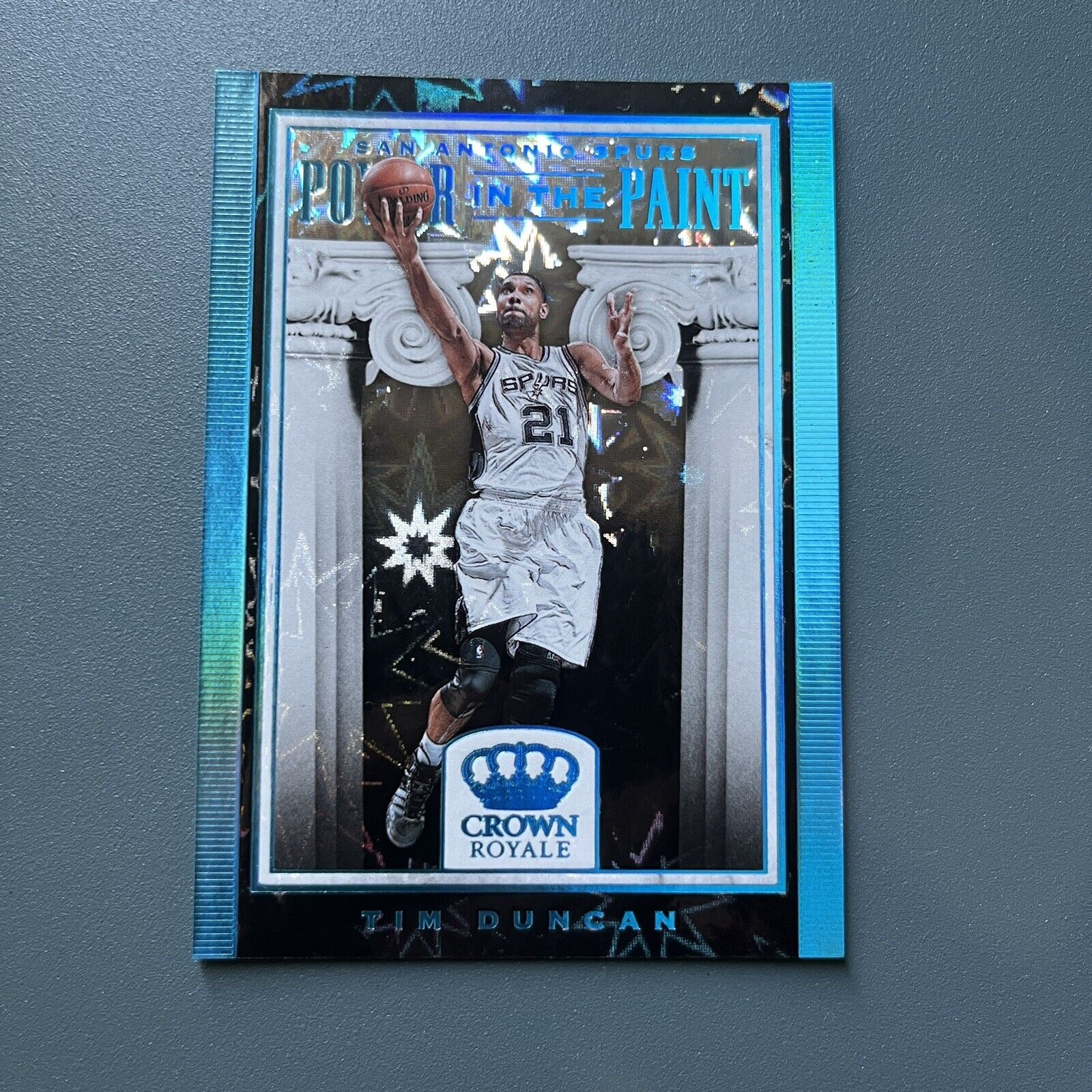 2018-19 Tim Duncan Crown Royale Power in the Paint Panini #24 SSP