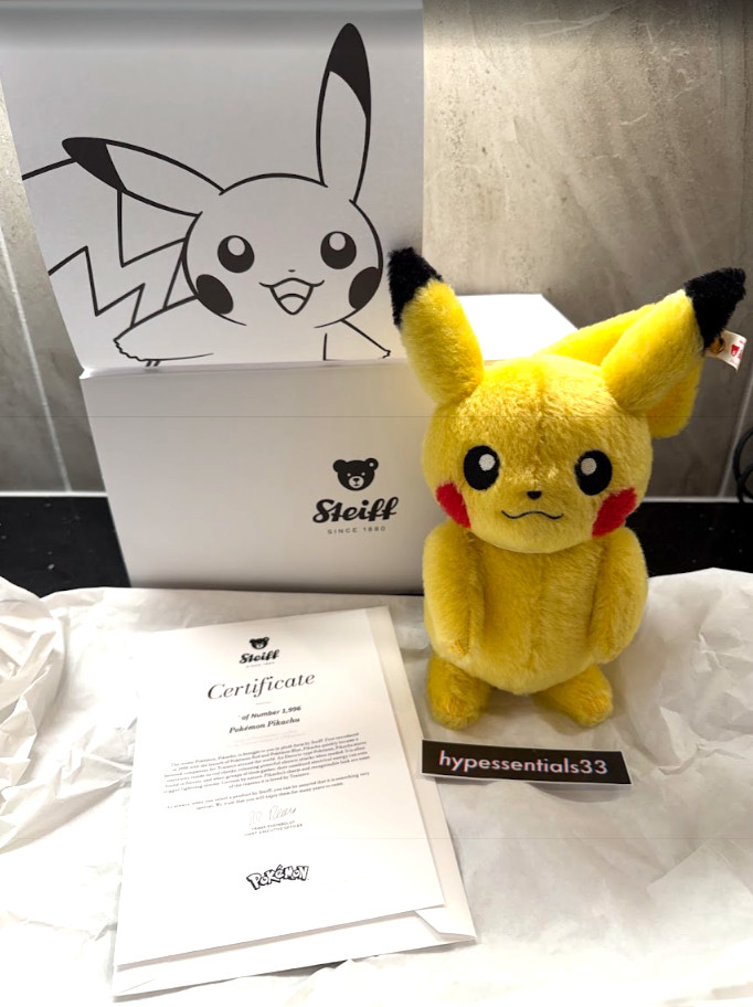 30th Anniversary Pokémon Steiff Pikachu Limited Collectors #810 / 1996 In Hand 30th Anniversary Pokémon Steiff Pikachu Limited Collectors #810 / 1996 In Hand