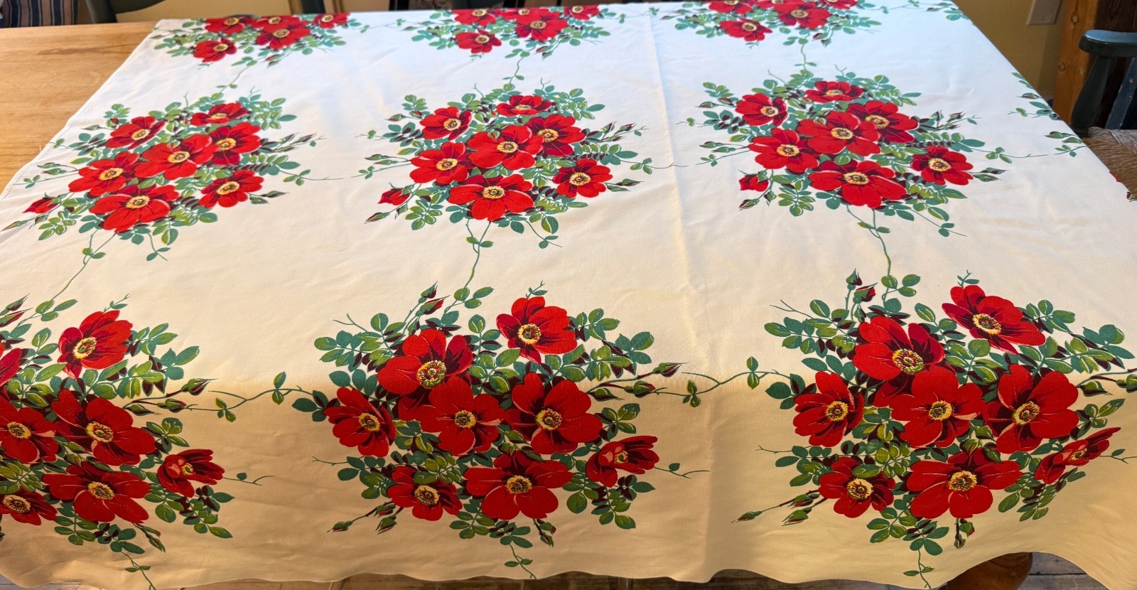 Vintage 1950s Wilendur Floral Print Tablecloth - “Red Poppy” B199 Vintage 1950s Wilendur Floral Print Tablecloth - “Red Poppy” B199