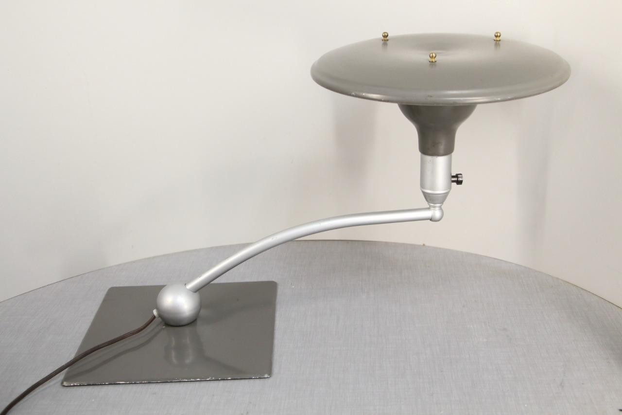 VINTAGE MG Wheeler Sight Light Saucer Atomic Age Articulating Table Lamp