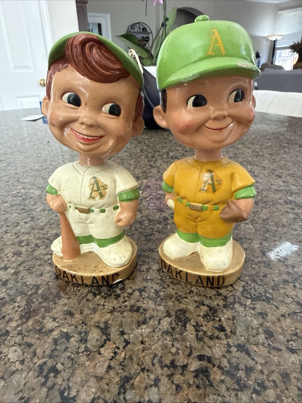 VTG - 1967/68 Pair Of Oakland A’s Bobbleheads - Rare - Made In Japan VTG - 1967/68 Pair Of Oakland A’s Bobbleheads - Rare - Made In Japan