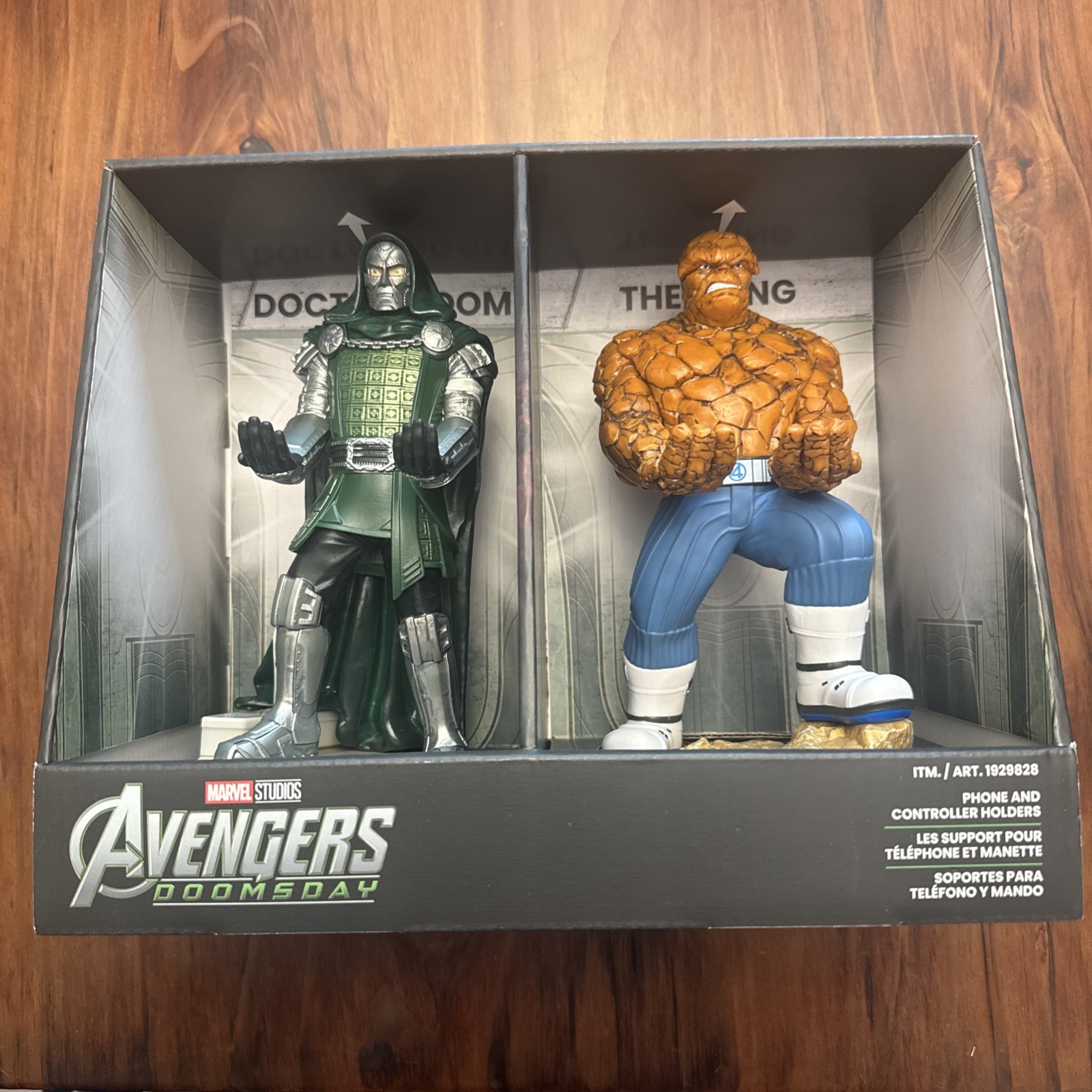 Cable Guys Marvel Avengers Doomsday Doctor Doom & The Thing Phone & Controller Cable Guys Marvel Avengers Doomsday Doctor Doom & The Thing Phone & Controller
