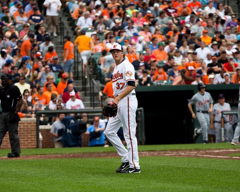 KEVIN GAUSMAN Baltimore Orioles 8X10 PHOTO PICTURE 22050701605