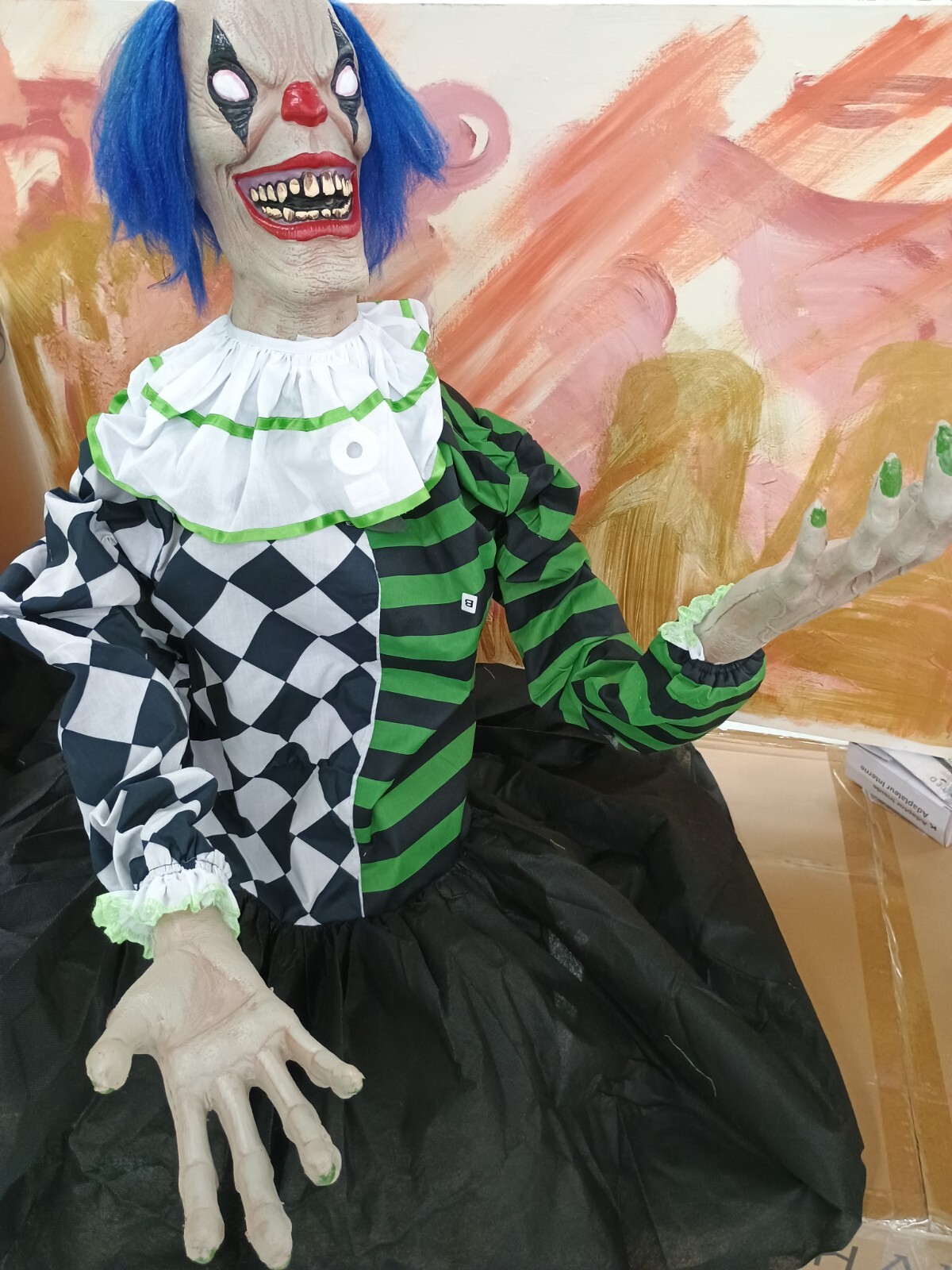 Haunted Living 3-ft Pneumatic Clown Animatronic Halloween Decoration NEW Sealed Haunted Living 3-ft Pneumatic Clown Animatronic Halloween Decoration NEW Sealed