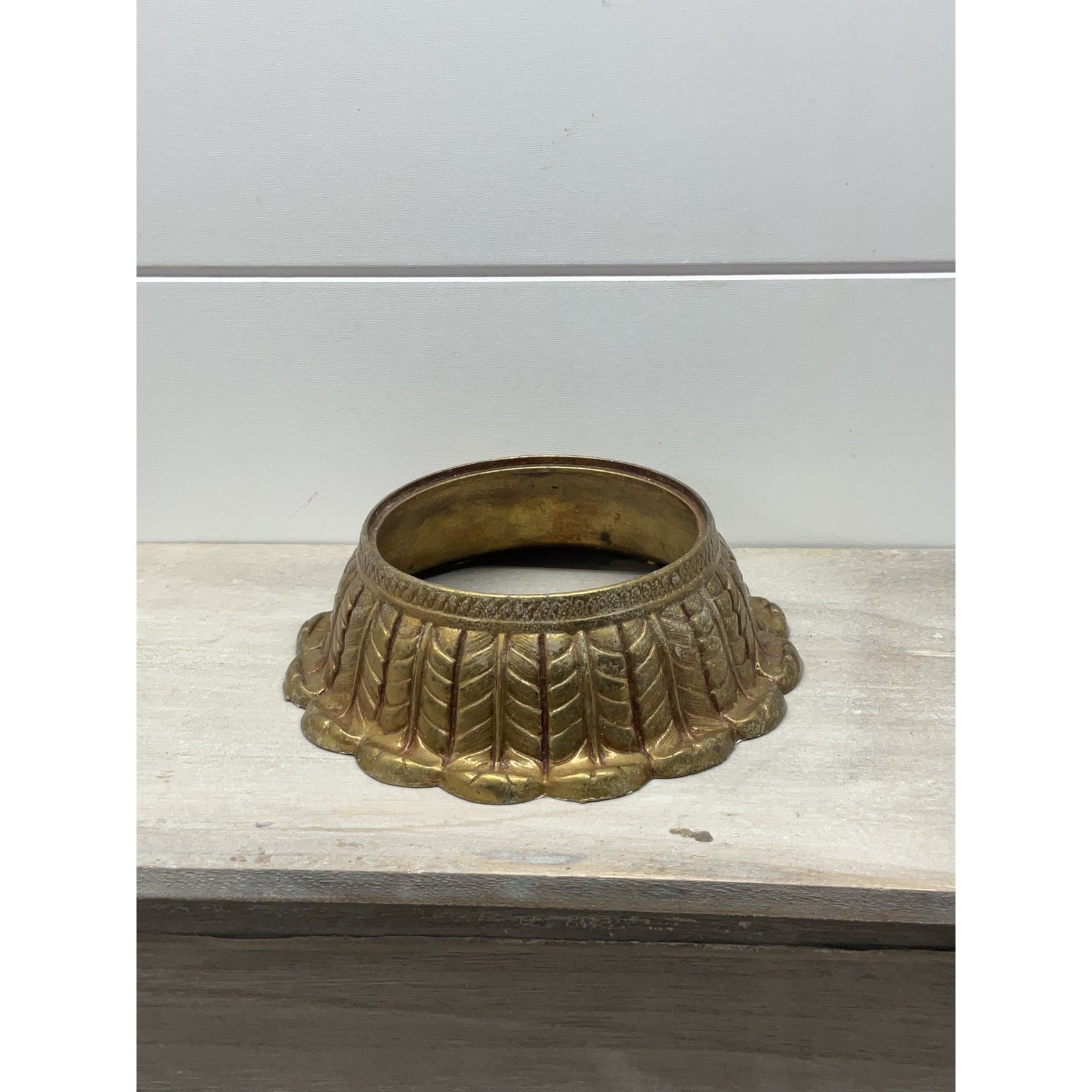 Vintage 1973 EJS Gold Cast Metal Scalloped Lamp Base Part E2831-3 6 inch Vintage 1973 EJS Gold Cast Metal Scalloped Lamp Base Part E2831-3 6 inch