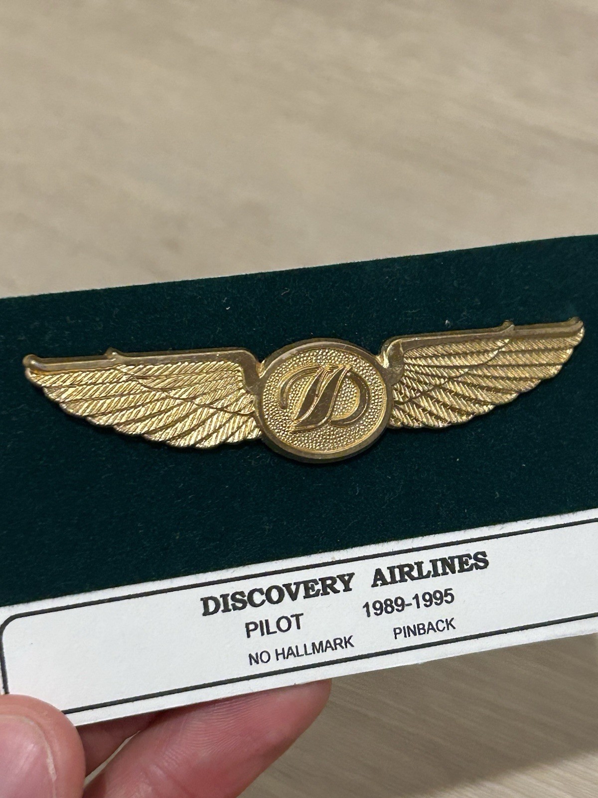 Rare Vintage Discovery Airlines Hawaii Pilot Wing Badge BAe 146 Ghost Airline Rare Vintage Discovery Airlines Hawaii Pilot Wing Badge BAe 146 Ghost Airline