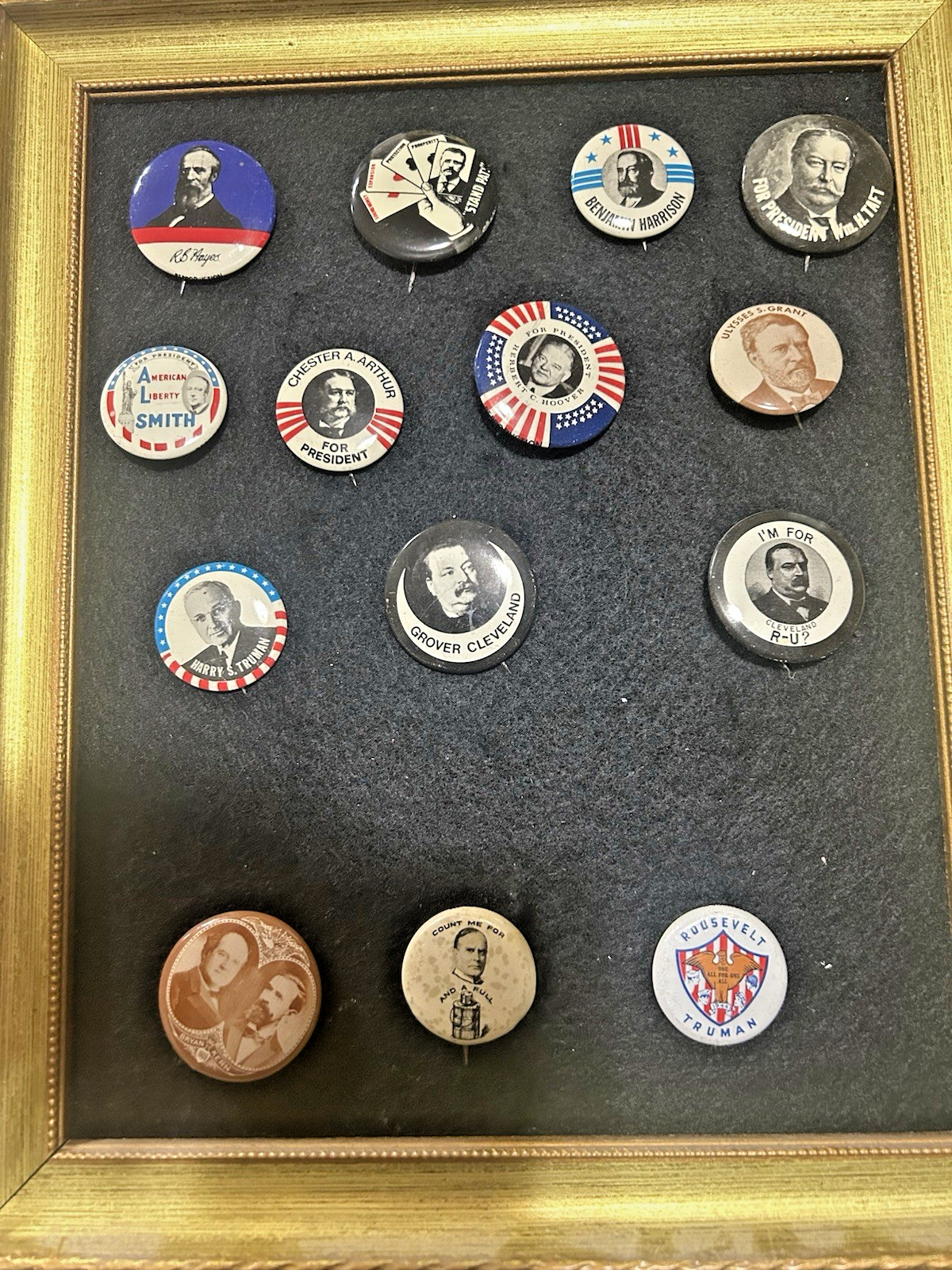 VINTAGE PINBACKS POLITICAL PRESISENTIAL PINS 14 TOTAL VINTAGE PINBACKS POLITICAL PRESISENTIAL PINS 14 TOTAL