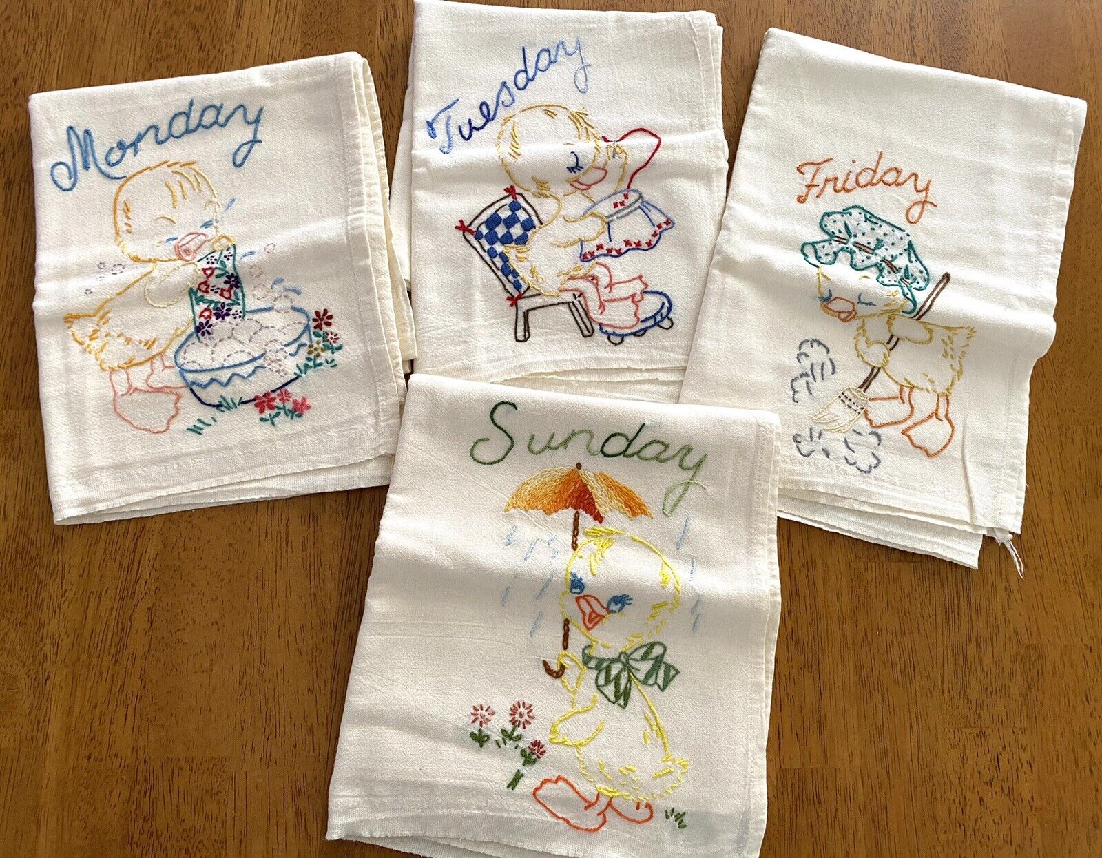 Kitchen Dish Towels Vtg 50s Cotton Embroidered Ducks Days Of The Week Lot Of 4