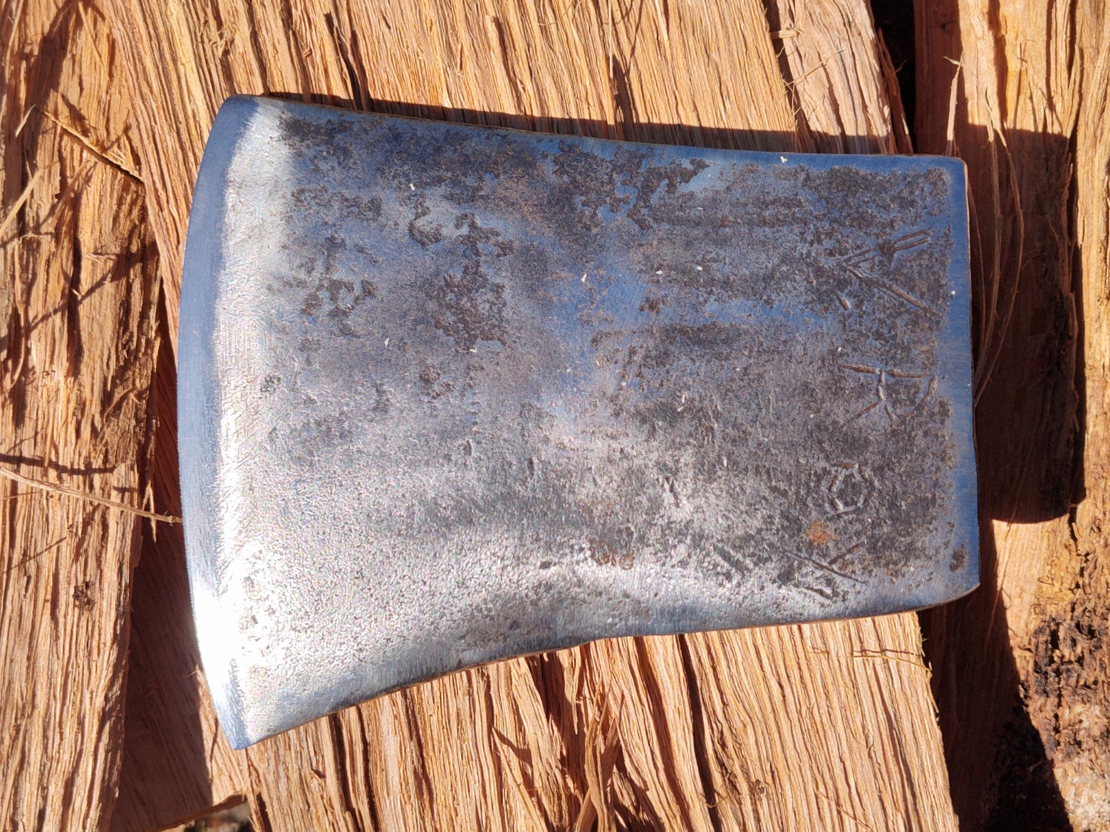 Unstamped 4lb Tasmanian Axe Head (4,1lb actual) Unstamped 4lb Tasmanian Axe Head (4,1lb actual)