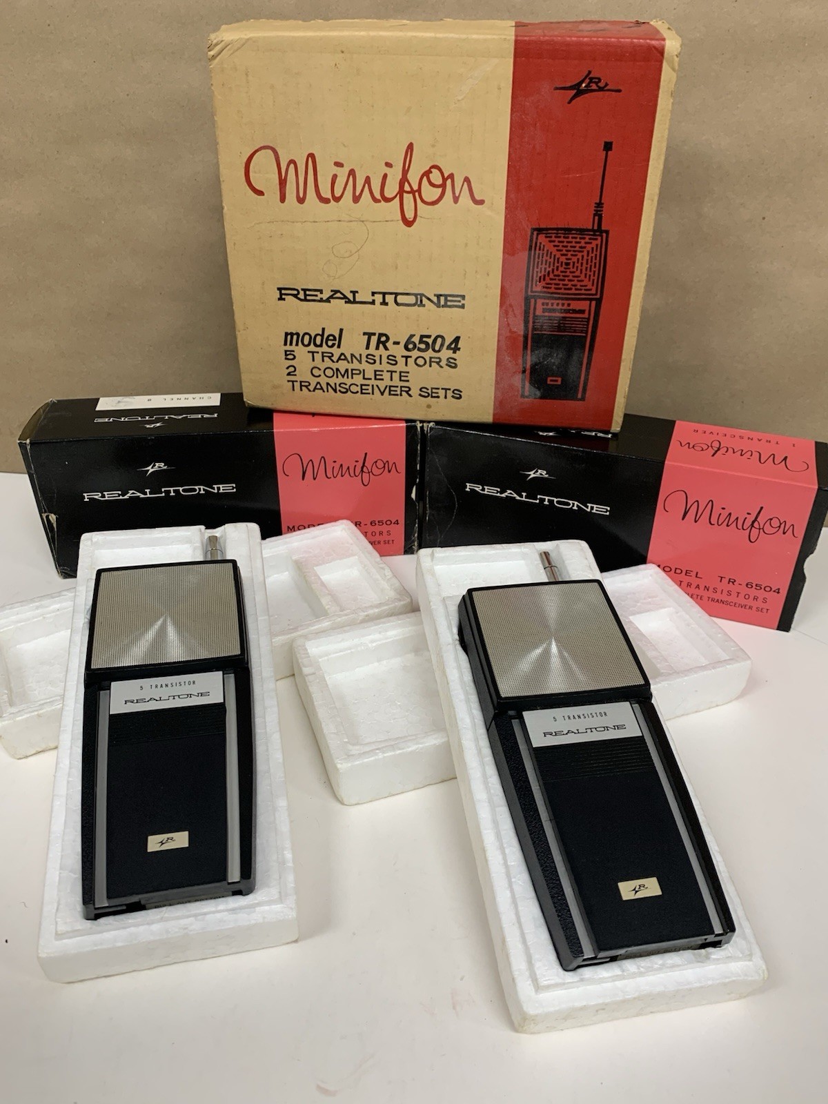 Vintage Minifon Japan Realtone TR-6504 5 Transistors Transceiver Set of 2 In Box Vintage Minifon Japan Realtone TR-6504 5 Transistors Transceiver Set of 2 In Box