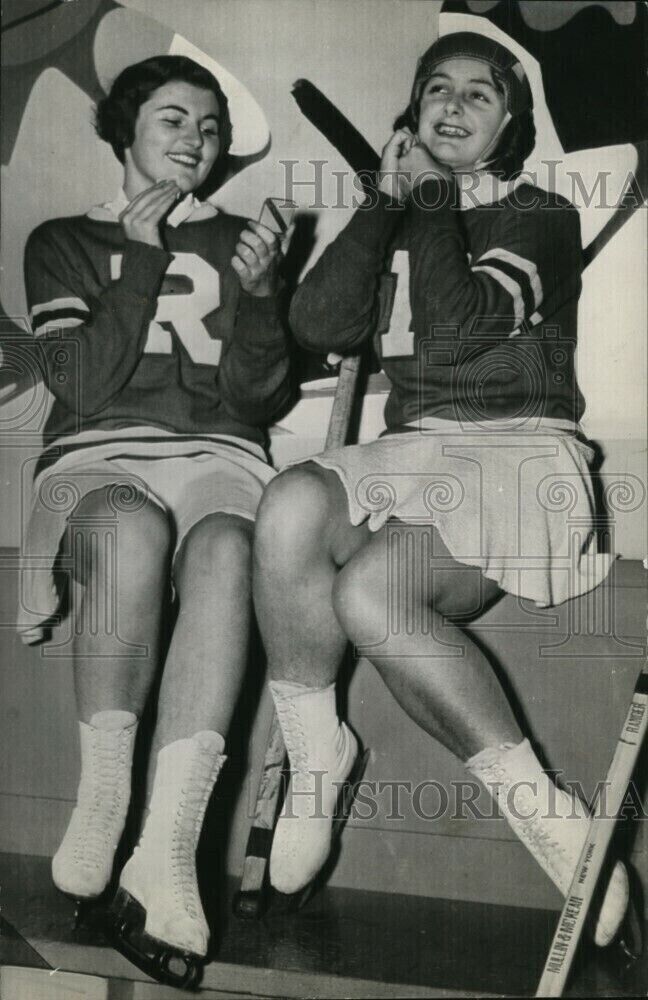1938 Wirephoto Sherwood sisters have organized hockey team in New York 10X6.5