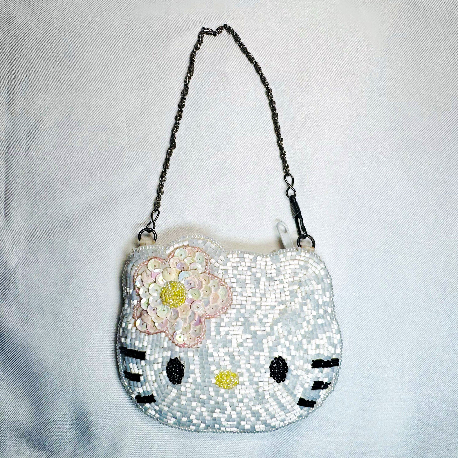 Vintage 1999 Sanrio Hello Kitty Beaded Sequin Mini Coin Purse w/Chain Strap Vintage 1999 Sanrio Hello Kitty Beaded Sequin Mini Coin Purse w/Chain Strap