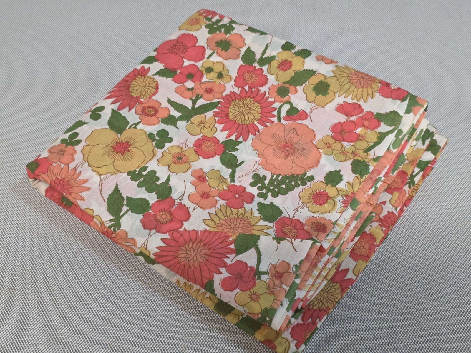 VTG 70s Fabric Flower Power Floral Orange Yellow Cotton 4 Yds 152x35 Mod Hippie VTG 70s Fabric Flower Power Floral Orange Yellow Cotton 4 Yds 152x35 Mod Hippie