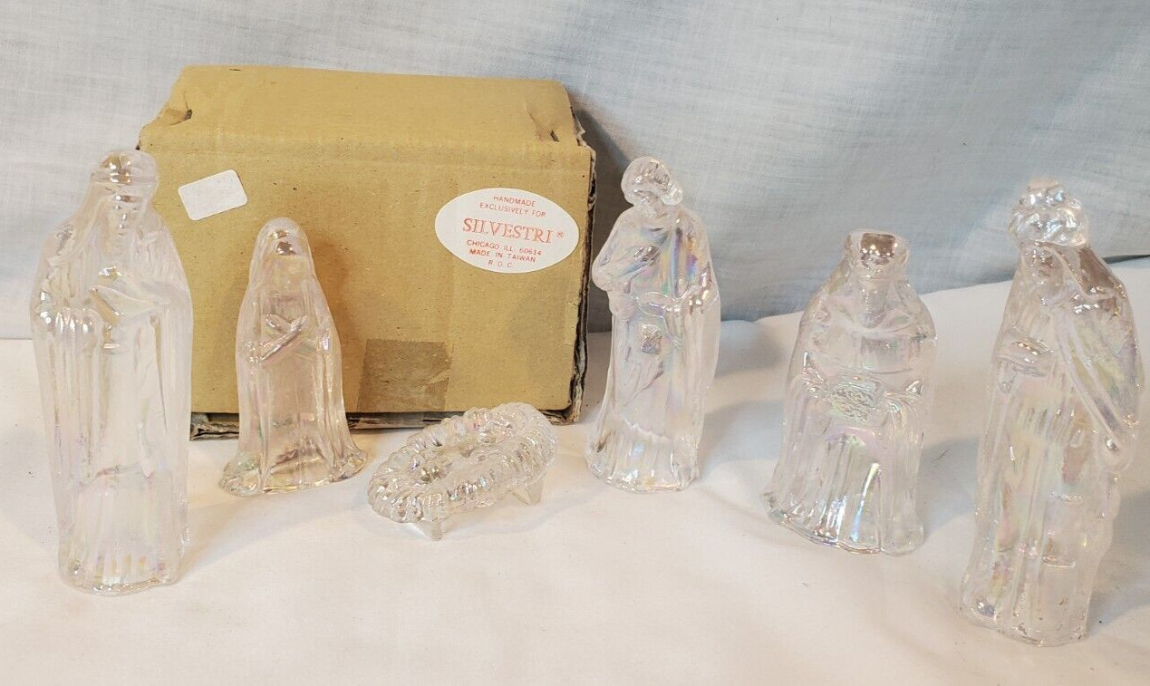 Vintage Silvestri Nativity Scene Set Iridescent Glass 6 Pieces 4\'\' Taiwan Vintage Silvestri Nativity Scene Set Iridescent Glass 6 Pieces 4\'\' Taiwan