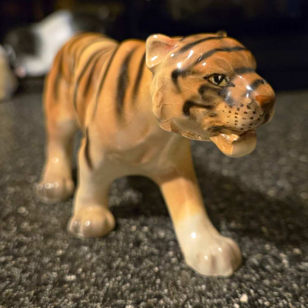Porcelain Tiger Vintage Made In Japan Stamped With Clover Leaf