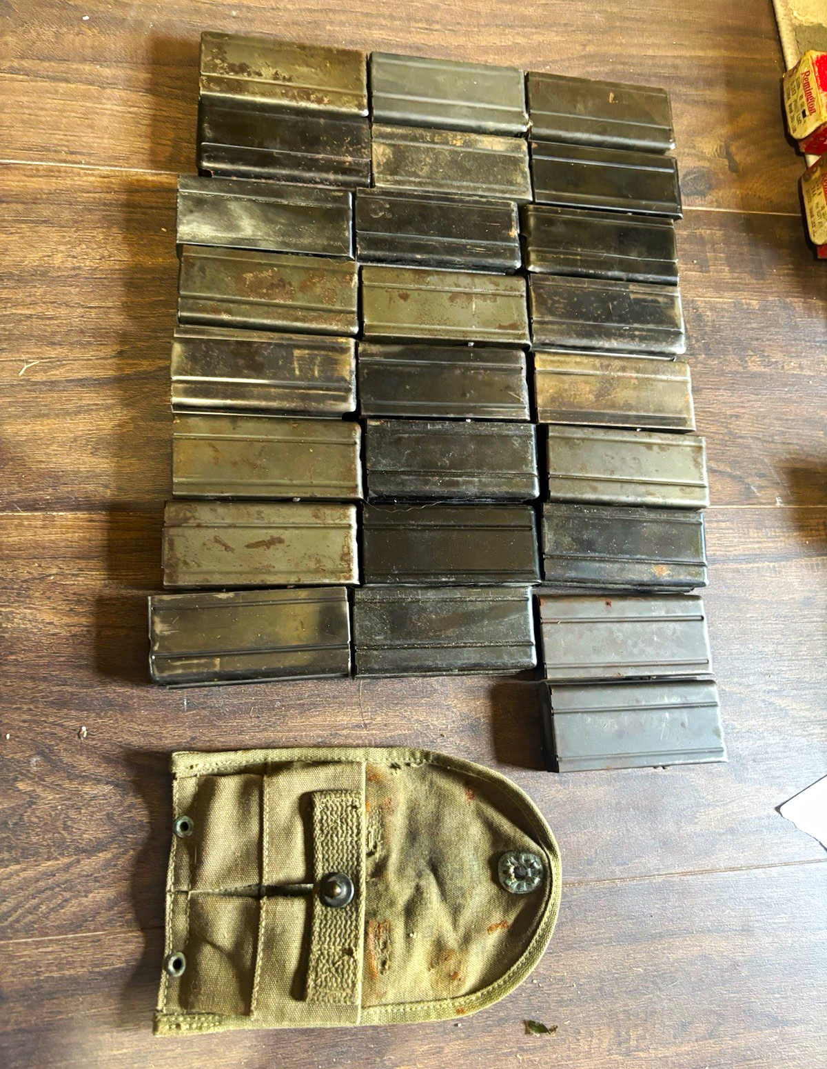 M1 Carbine Magazines - x25 and Mag Pouch - x1 (SELECT) M1 Carbine Magazines - x25 and Mag Pouch - x1 (SELECT)
