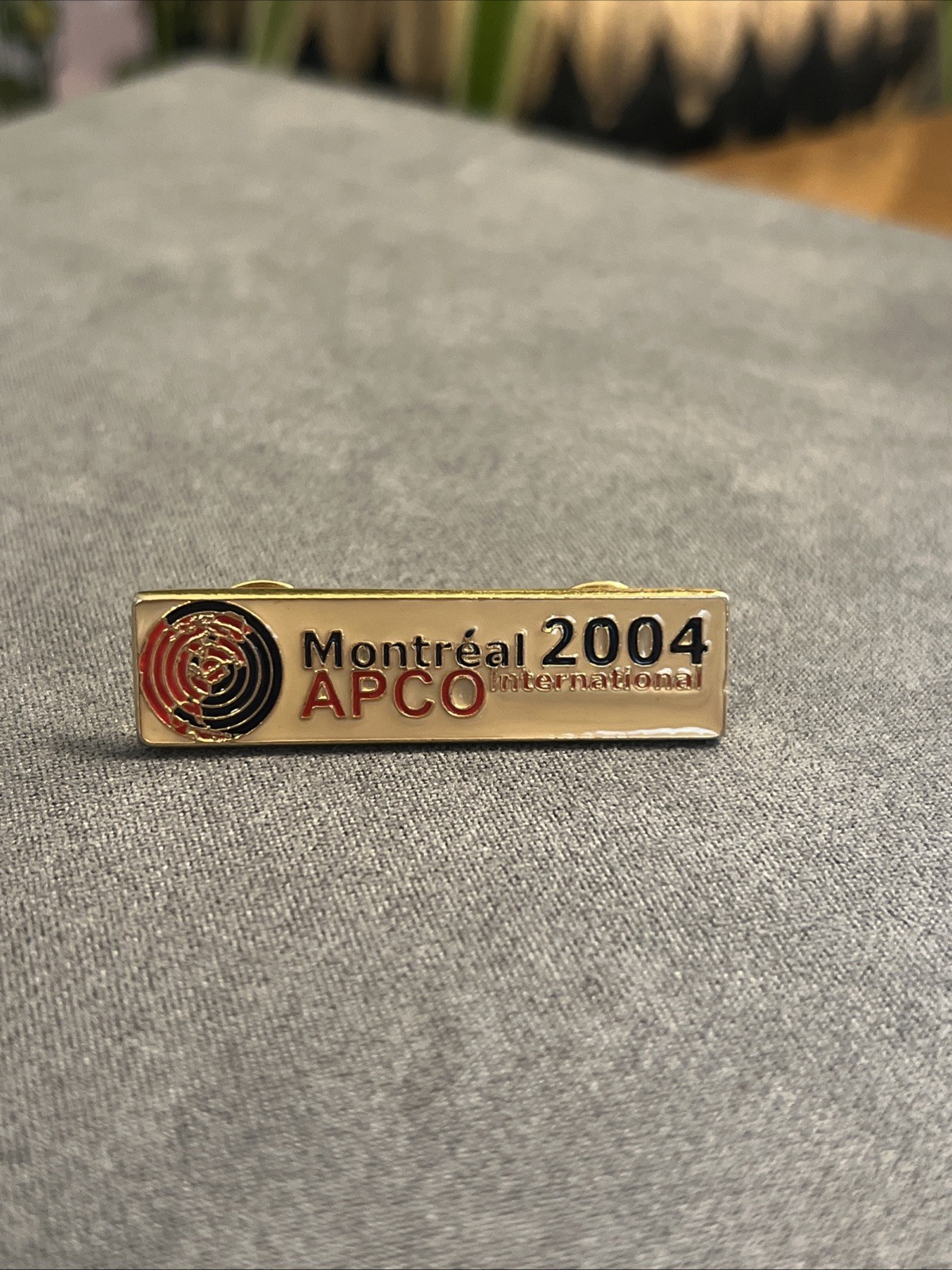 2004 Montreal APCO international Collectible Canadian Souvenir Lapel Pin 2004 Montreal APCO international Collectible Canadian Souvenir Lapel Pin