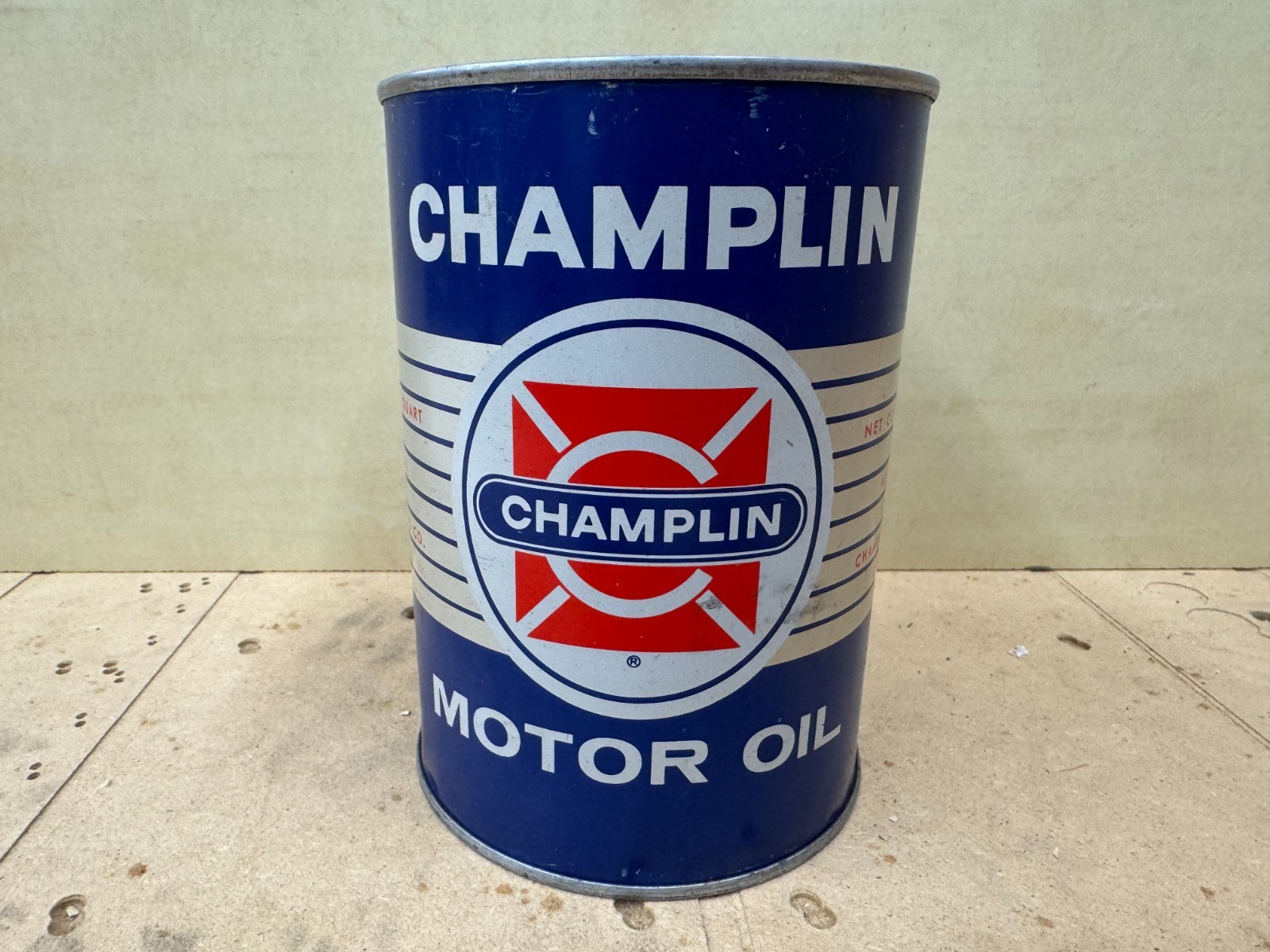 VINTAGE FULL NOS~ CHAMPLIN 1-QUART MOTOR OIL CAN~ OUSTANDING CONDITION NICE VINTAGE FULL NOS~ CHAMPLIN 1-QUART MOTOR OIL CAN~ OUSTANDING CONDITION NICE