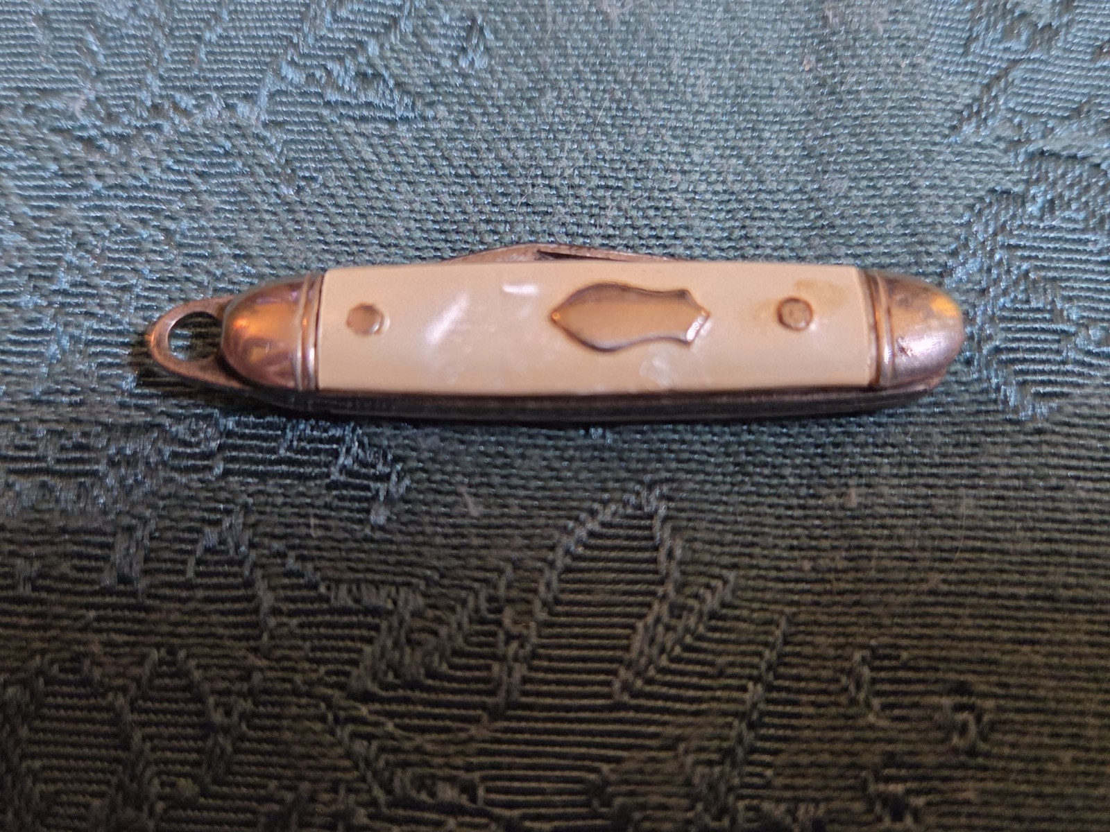 Vintage Minature Pocket Knife Approx. 1.5 Inches Long Vintage Minature Pocket Knife Approx. 1.5 Inches Long