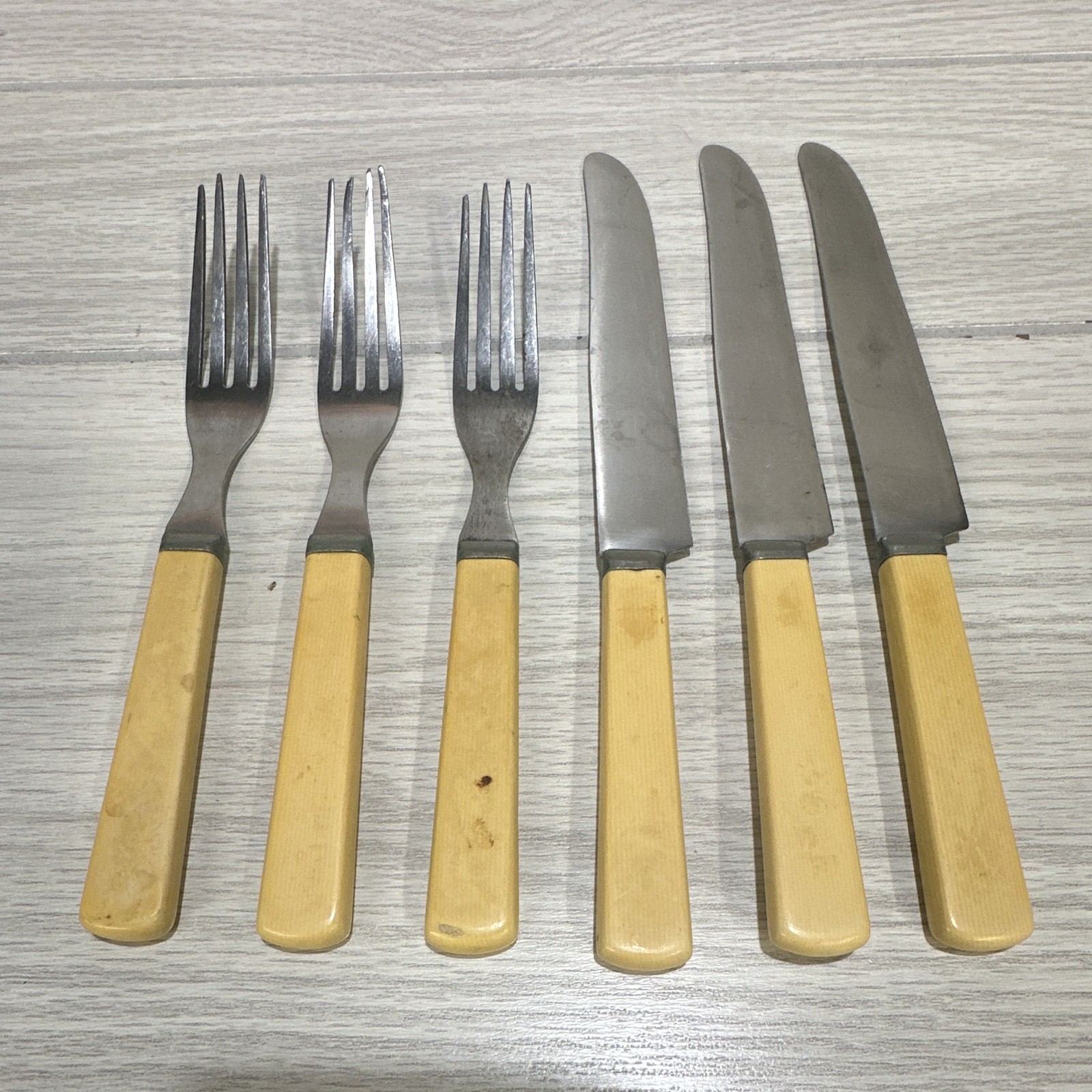 STA-BRITE Stainless Cutlery 3 Forks 3 Knives Bakelite Handle Vintage 1930-50s STA-BRITE Stainless Cutlery 3 Forks 3 Knives Bakelite Handle Vintage 1930-50s