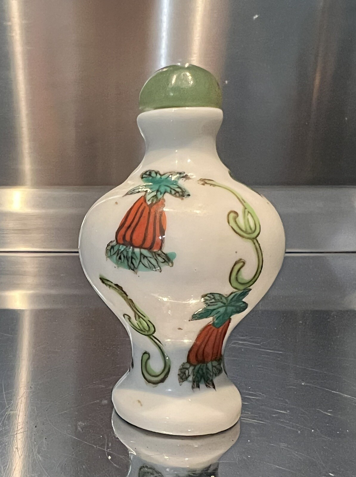 vintage hand painted asian snuff bottle 2 1/2” Tall vintage hand painted asian snuff bottle 2 1/2” Tall