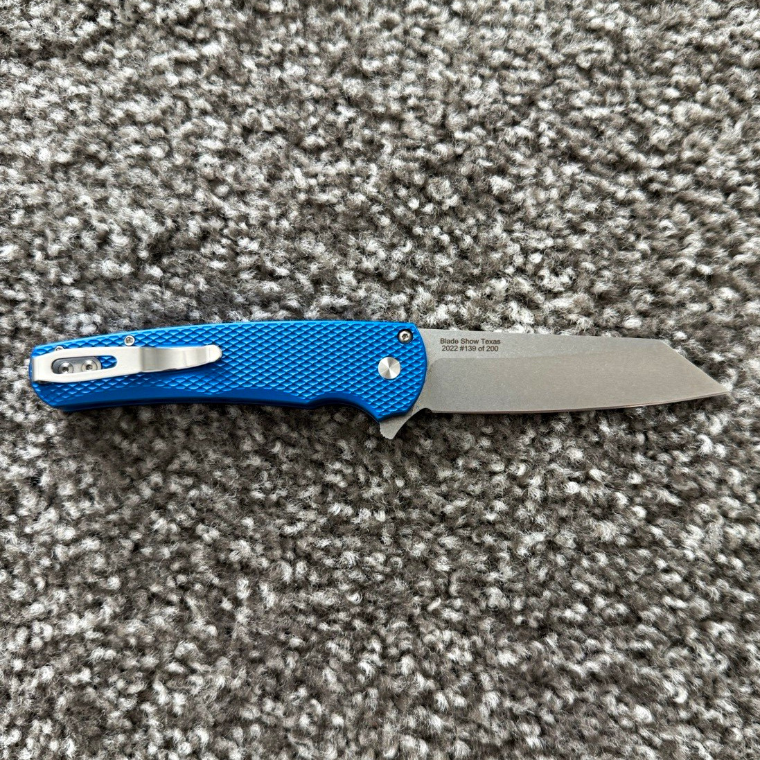 Pro-Tech Malibu 5205-BLUE Blue Aluminum Handle Manual Button Lock Knife Blade Pro-Tech Malibu 5205-BLUE Blue Aluminum Handle Manual Button Lock Knife Blade