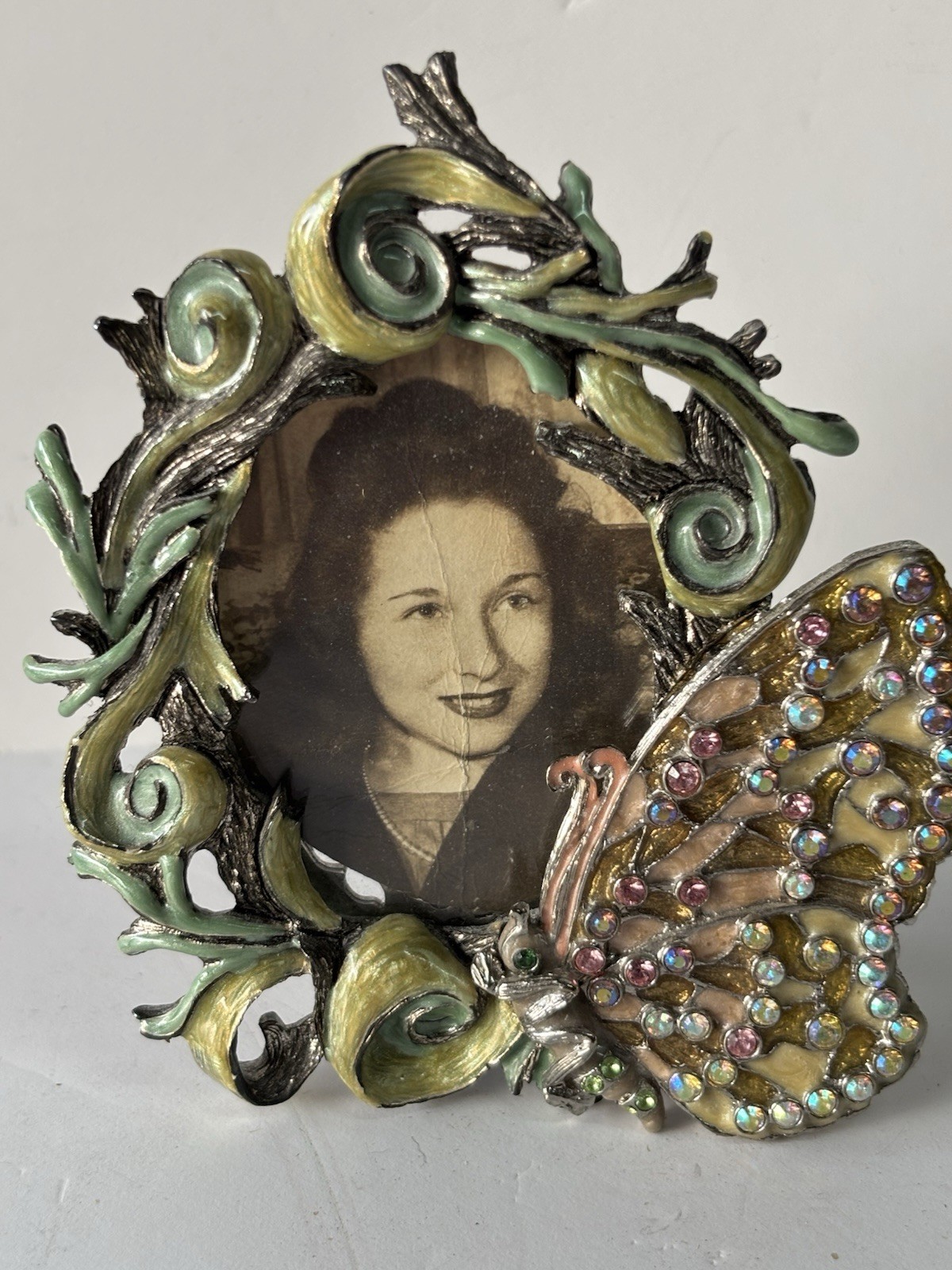Jay Strongwater Enamel Crystal Embellished Butterfly Picture Frame Pink Green Jay Strongwater Enamel Crystal Embellished Butterfly Picture Frame Pink Green