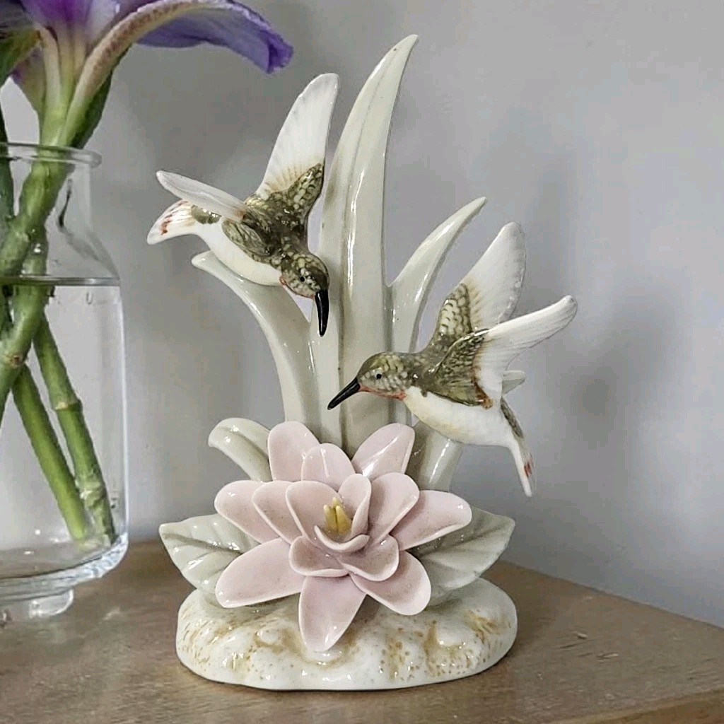 Vtg Lefton Sevilla Porcelain Hummingbirds On Lotus Flower Figurine 5.5 Vtg Lefton Sevilla Porcelain Hummingbirds On Lotus Flower Figurine 5.5