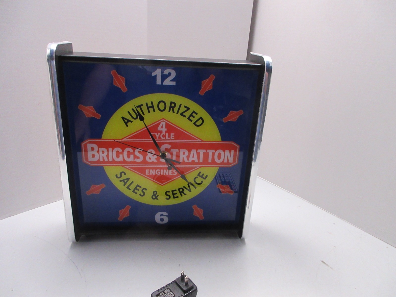 Briggs & Stratton LED light up Advertising wall clock Brand New