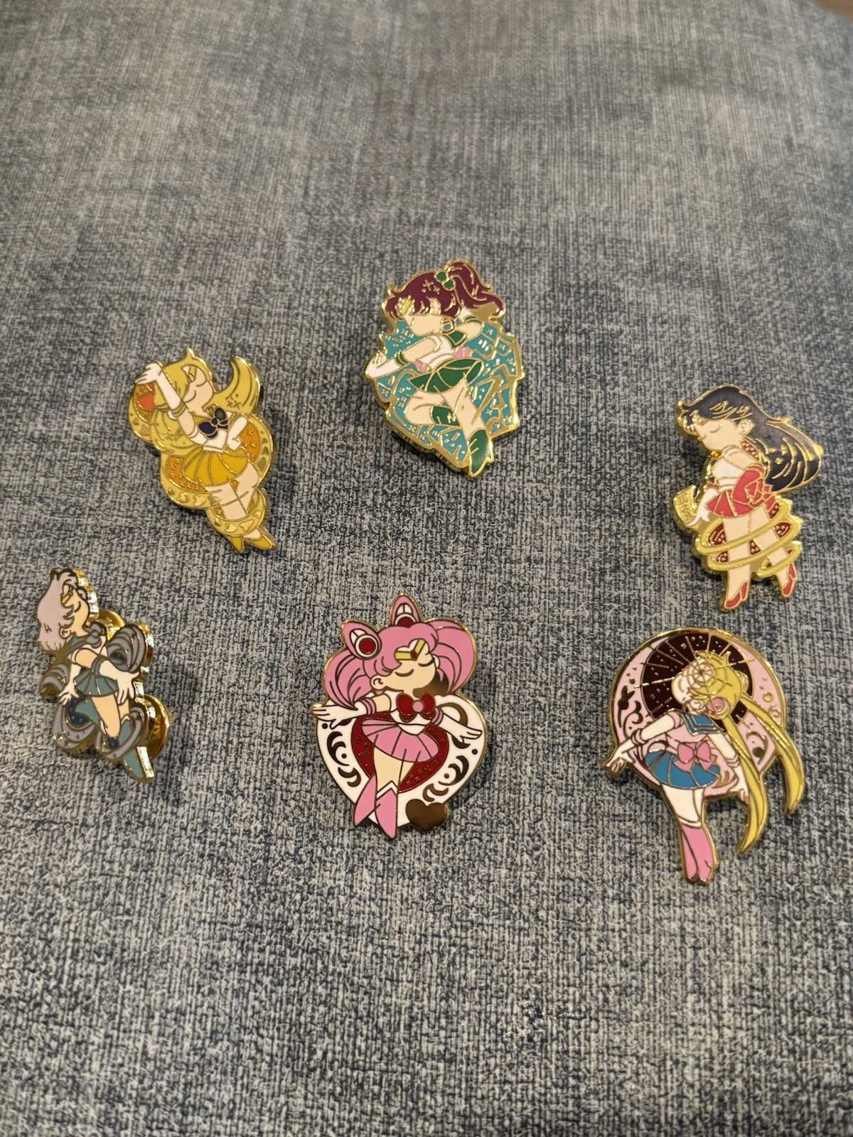 Sailor Moon Enamel Pin Set - 6 Piece Set - Brand New Collectible Pins Sailor Moon Enamel Pin Set - 6 Piece Set - Brand New Collectible Pins