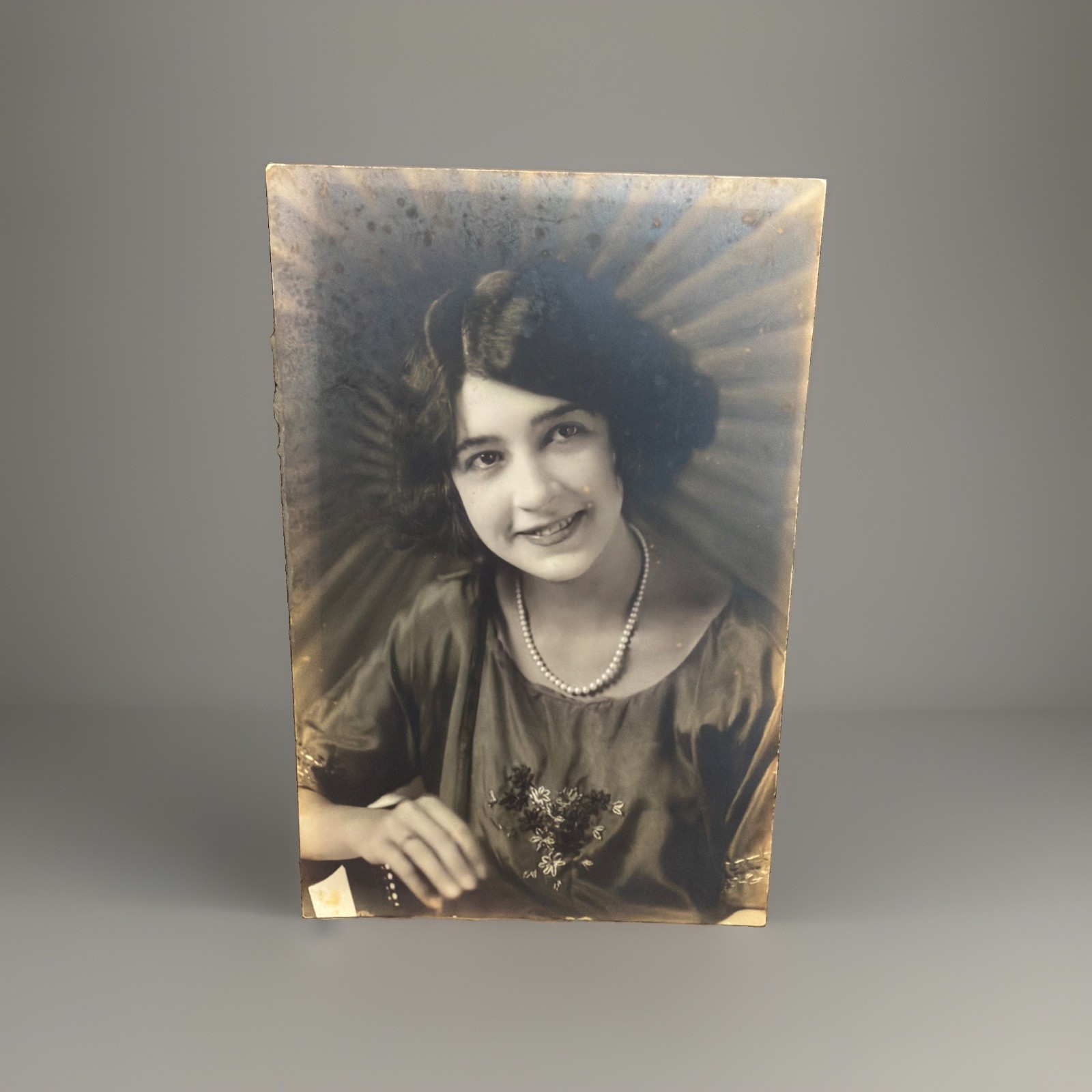 Beautiful 1920s Flapper Photo Portrait Young Woman Bob Haircut Pearls Indiana Beautiful 1920s Flapper Photo Portrait Young Woman Bob Haircut Pearls Indiana